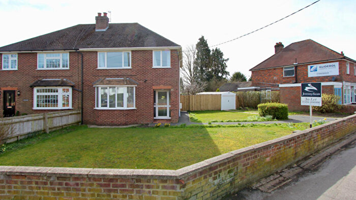 3 Bedroom Semi-Detached House To Rent In High Street, Great Missenden, HP16