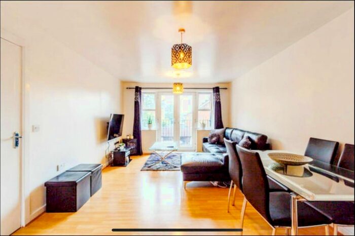 2 Bedroom Flat To Rent In Holly Street, Luton, LU1