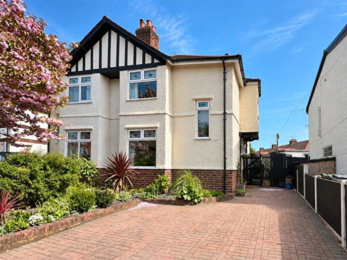 3 Bedroom Semi-Detached House For Sale In Downham Road South, Wirral, CH60