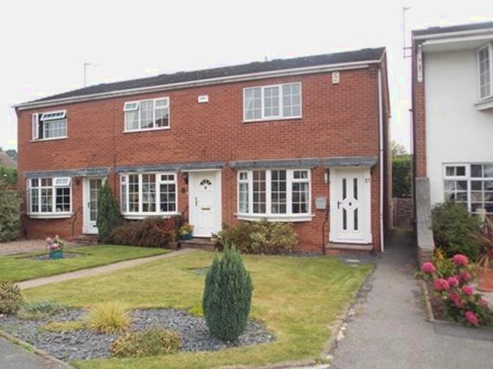 2 Bedroom Semi-Detached House To Rent In Sunlea Crescent, Stapleford, Nottingham, NG9