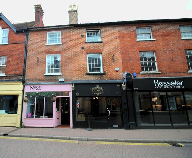 2 Bedroom Flat To Rent In High Street, Tring, HP23