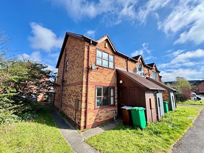 2 Bedroom Property To Rent In Lenton, Nottingham, NG7