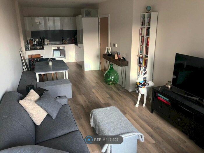 1 Bedroom Flat To Rent In The Grange, London, SE1