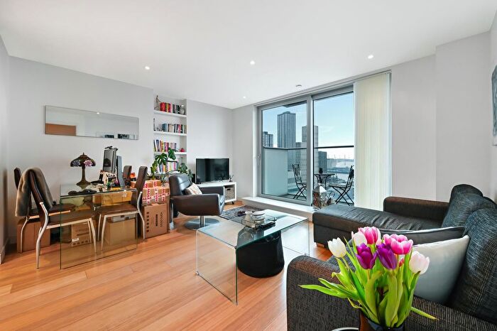1 Bedroom Flat For Sale In Pan Peninsula Square, London, E14