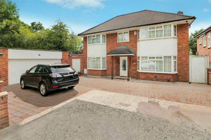 5 Bedroom Detached House To Rent In Vernon Drive, Stanmore, HA7