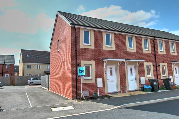 2 Bedroom End Of Terrace House For Sale In Augusta Drive, Bridgwater, TA6