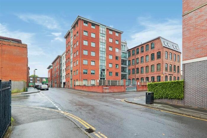 2 Bedroom Flat To Rent In Raleigh Street, Nottingham, NG7