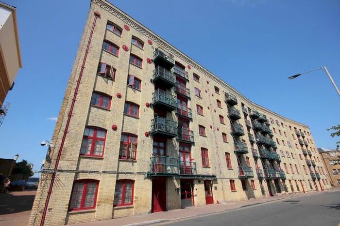 2 Bedroom Flat To Rent In Rotherhithe Street, London, SE16