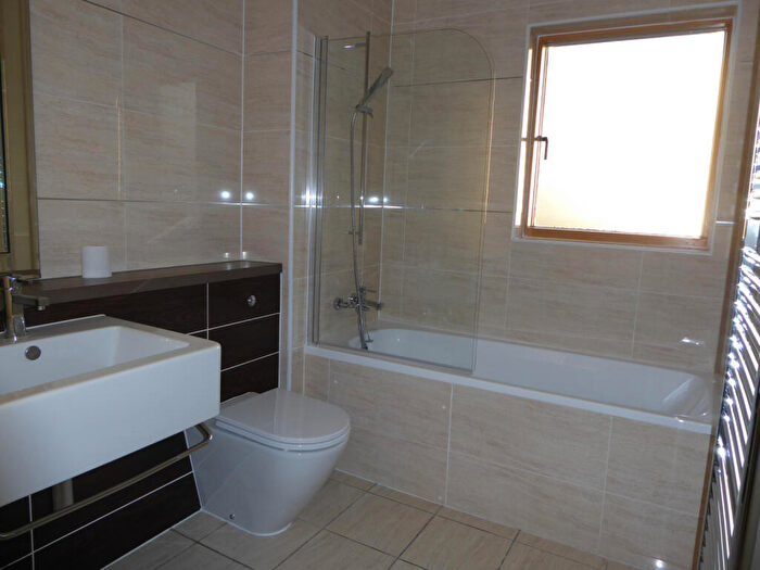 2 Bedroom Flat To Rent In Mill Lane Apartments, Halton, Lancaster, LA2