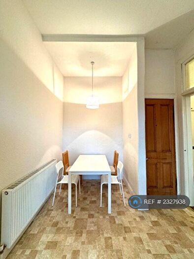 2 Bedroom Flat To Rent In Dumbarton Road, Glasgow, G11