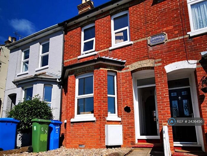 3 Bedroom Terraced House To Rent In Newport Road, Aldershot, GU12