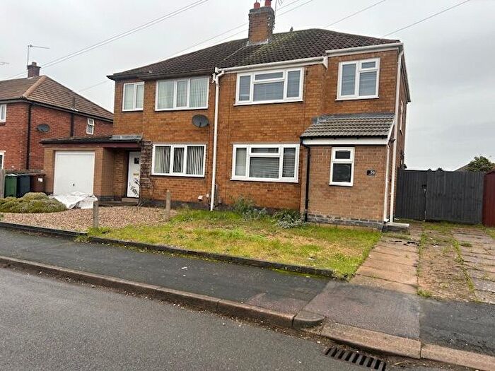 3 Bedroom Semi-Detached House To Rent In Bramley Road, Birstall, LE4