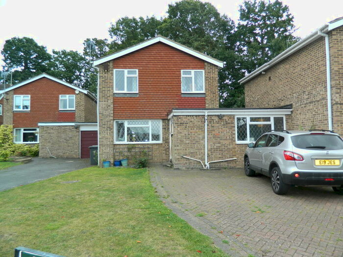 3 Bedroom Detached House To Rent In Somersby Crescent, Cox Green, Maidenhead, SL6