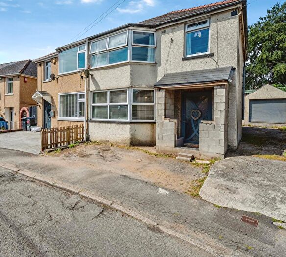3 Bedroom Semi-Detached House For Sale In Greenfield Crescent, Beaufort, Ebbw Vale, NP23