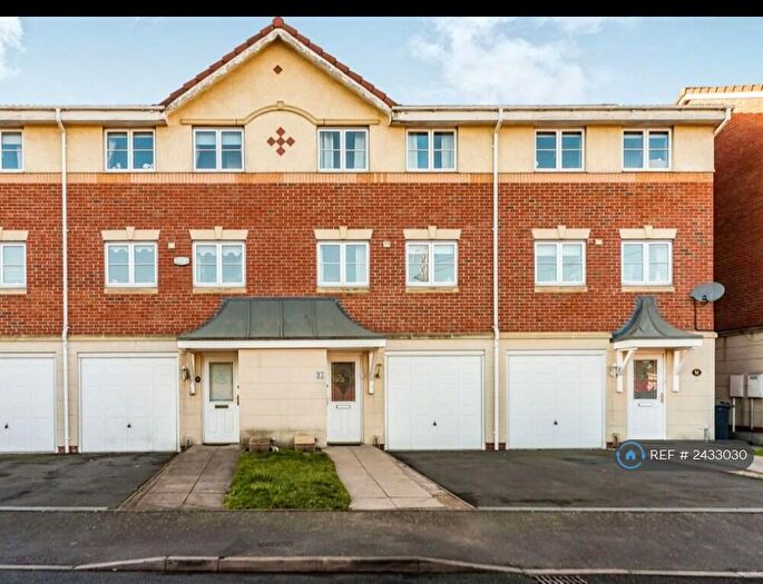 3 Bedroom Terraced House To Rent In Macdonald Close, Oldbury, B69