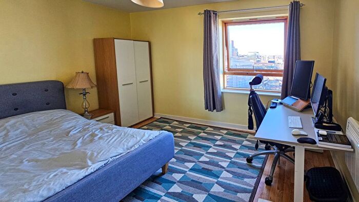 2 Bedroom Flat To Rent In Cam Road, London, E15