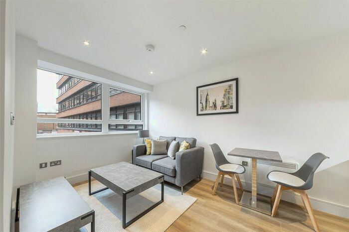 Studio To Rent In Newacre House, Wood Street, East Grinstead, West Sussex, RH19