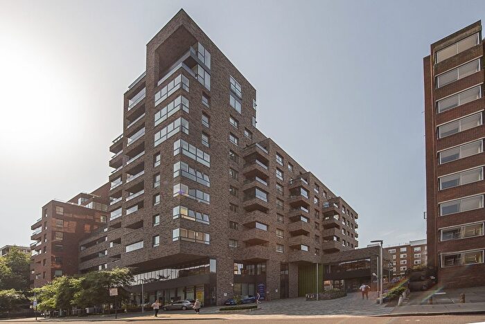 2 Bedroom Flat To Rent In Upper Richmond Road, London, SW15