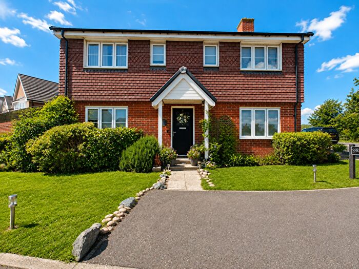 4 Bedroom Detached House For Sale In Wickfields, Princes Risborough, Buckinghamshire, HP27