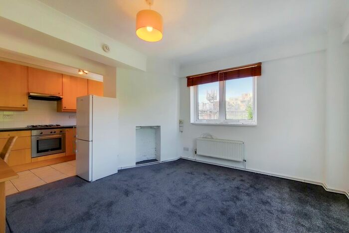 2 Bedroom Flat To Rent In Maltby Street, London, SE1