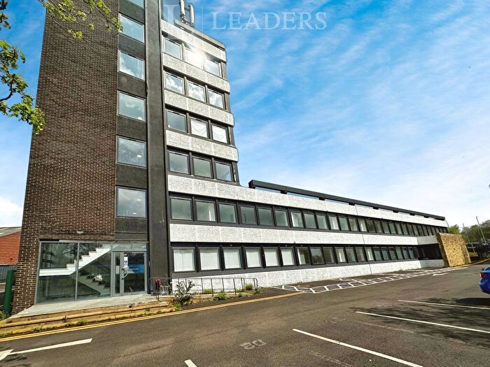 1 Bedroom Apartment To Rent In Yeadon Place, Green Lane, LS19