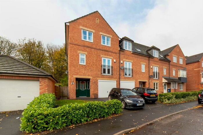 5 Bedroom Town House To Rent In Mill Vale, Walbottle, NE15