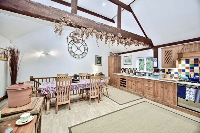 3 Bedroom Terraced House For Sale In Gibbs Hill, Maidstone, Kent, ME18