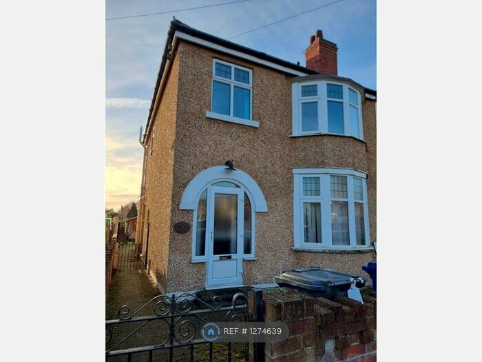 3 Bedroom Semi-Detached House To Rent In Ibstock Street, Burton-On-Trent DE13