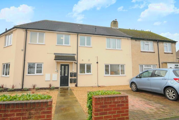 2 Bedroom Apartment To Rent In Cavendish Drive, Marston, OX3
