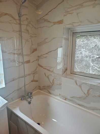 4 Bedroom Semi Detached House To Rent In Kingsley Road, Hounslow, Middlesex, TW3