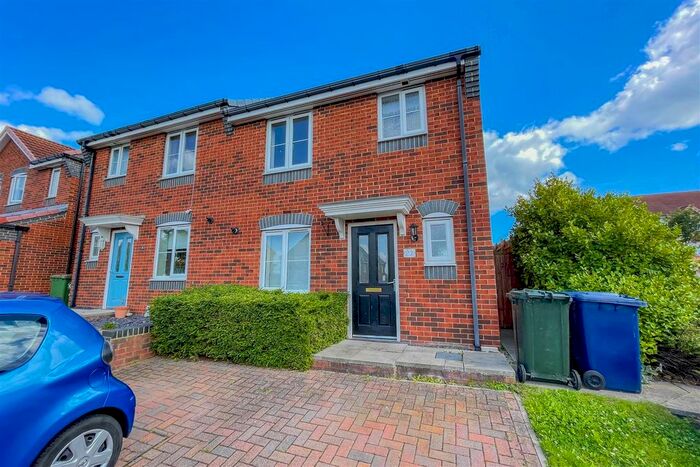 3 Bedroom Property To Rent In Edgehill Gardens, Brotton, Saltburn-By-The-Sea, TS12