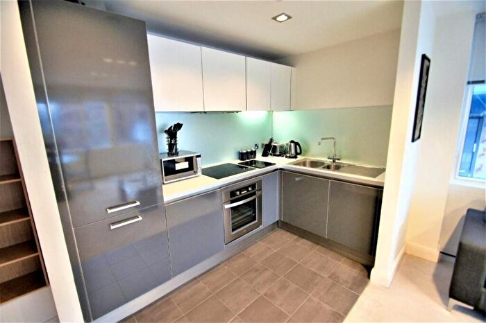 2 Bedroom Apartment For Sale In One Park West, Liverpool, L1