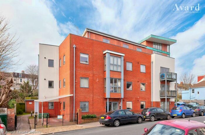 1 Bedroom Flat To Rent In Harrington House, Roedale Road, Brighton, BN1