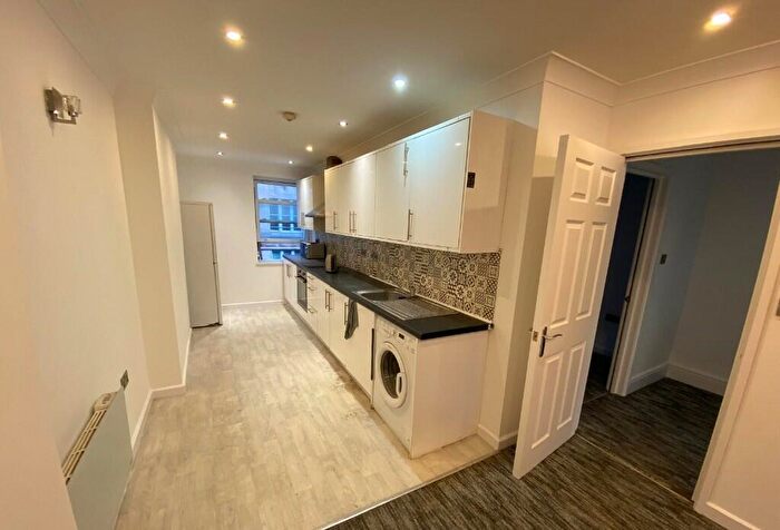 3 Bedroom Maisonette To Rent In West Bute Street, Cardiff(City), CF10
