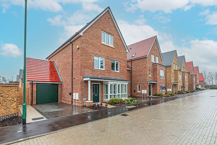 4 Bedroom Detached House For Sale In Fleming Close, Ascot, Berkshire, SL5