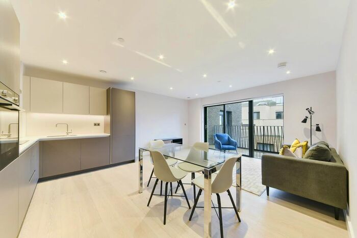 2 Bedroom Flat To Rent In Boulevard Apartments, Ufford Street, London, SE1