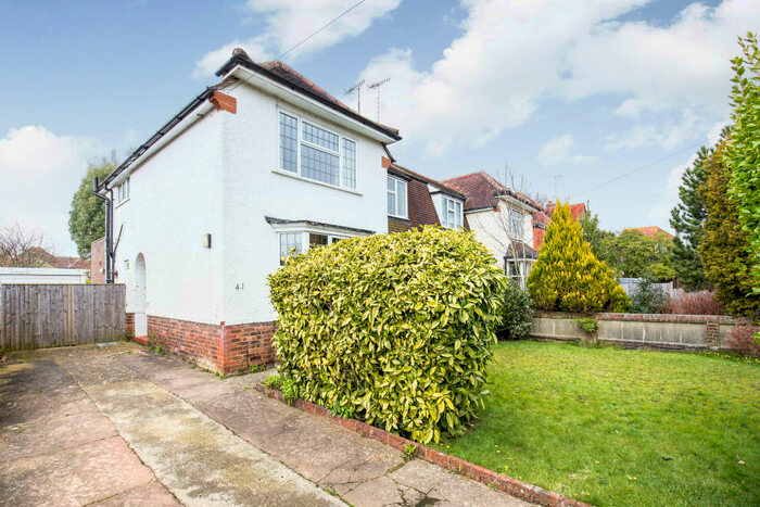 3 Bedroom Semi-Detached House To Rent In Shirley Drive, Offington, BN14