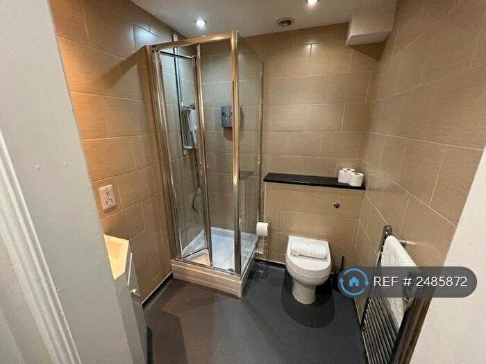 Studio To Rent In Berkeley Square, Bristol, BS8 - Photo 3