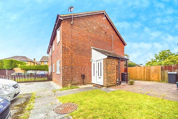 1 Bedroom Terraced House For Sale In Flodden Drive, Calcot, Reading, RG31