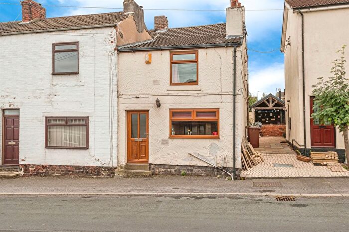 3 Bedroom End Of Terrace House For Sale In Brandy Carr Road, Kirkhamgate, Wakefield, WF2