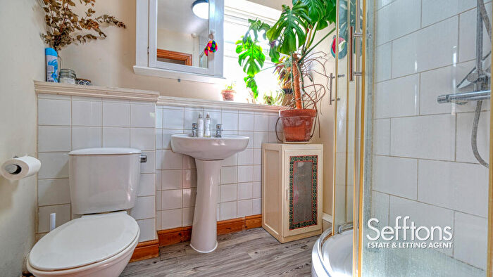 1 Bedroom Flat For Sale In Gargle Hill, Norwich, Norfolk, NR7