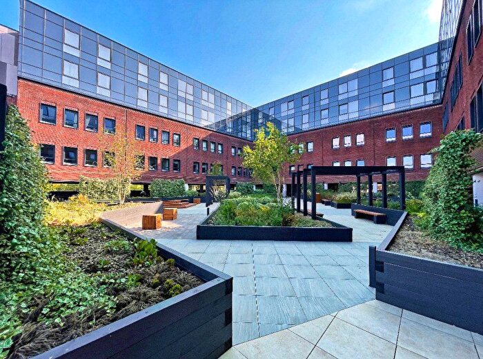 1 Bedroom Flat To Rent In Pembroke Broadway, Camberley, Surrey, GU15