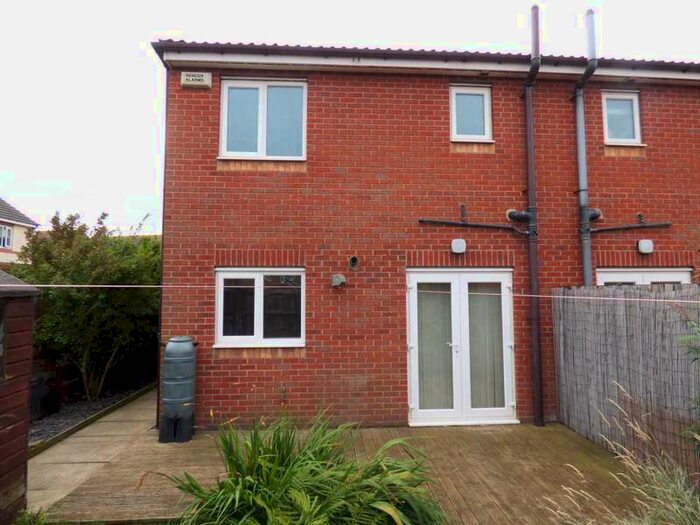 3 Bedroom Semi Detached House To Rent In Glenbury Grove, Redcar, TS10