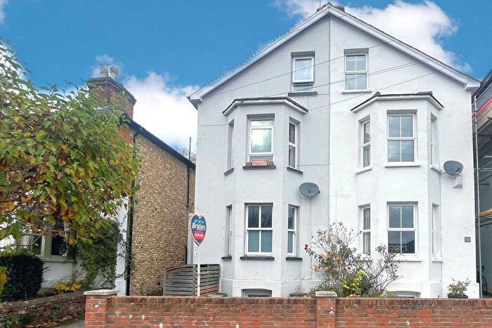 2 Bedroom Maisonette For Sale In St. James Terrace, Farnham, Surrey, GU9
