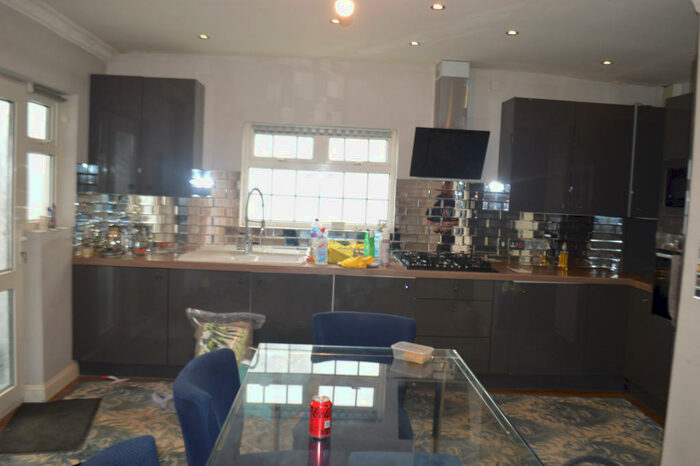 4 Bedroom Terraced House To Rent In Woodford Green, Essex, IG8