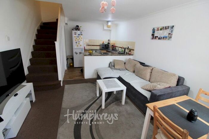 1 Bedroom Property To Rent In Shellfield Close, Staines TW19