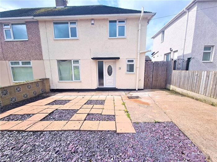 3 Bedroom Semi-Detached House To Rent In Bournmoor Avenue, Clifton, Nottingham, Nottinghamshire, NG11