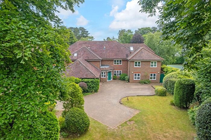5 Bedroom Detached House For Sale In Green Lane, Aspley Guise, MK17