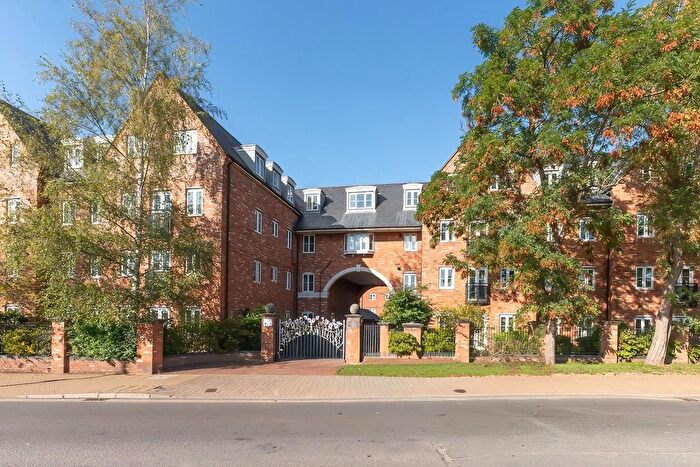 2 Bedroom Flat For Sale In Leighton Road, Leighton Buzzard, LU7