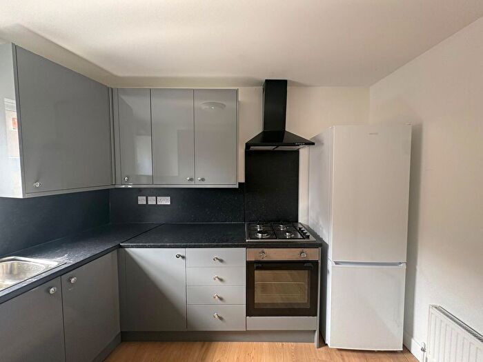 6 Bedroom Maisonette To Rent In West Green Road, London, N15
